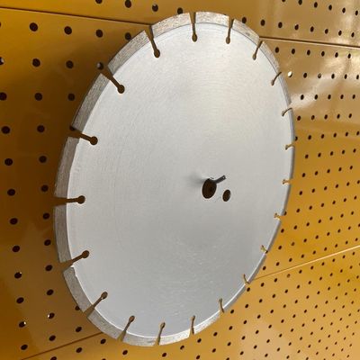 คุณภาพสูง 230 × 2.6 / 1.8 × 10 × 16T Huachang 9 นิ้วเลเซอร์รอยหินแกรนิตคอนกรีตใบเลื่อยเพชรตัดแห้ง